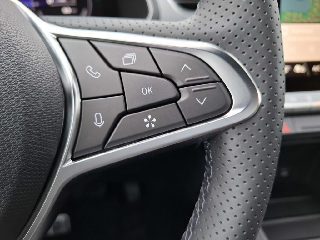 Renault Captur Exposé-Bild 22