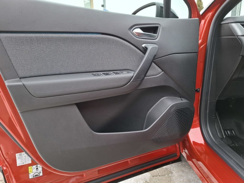 Renault Captur Exposé-Bild 32