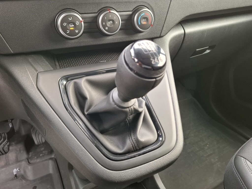 Renault Kangoo Exposé-Bild 25