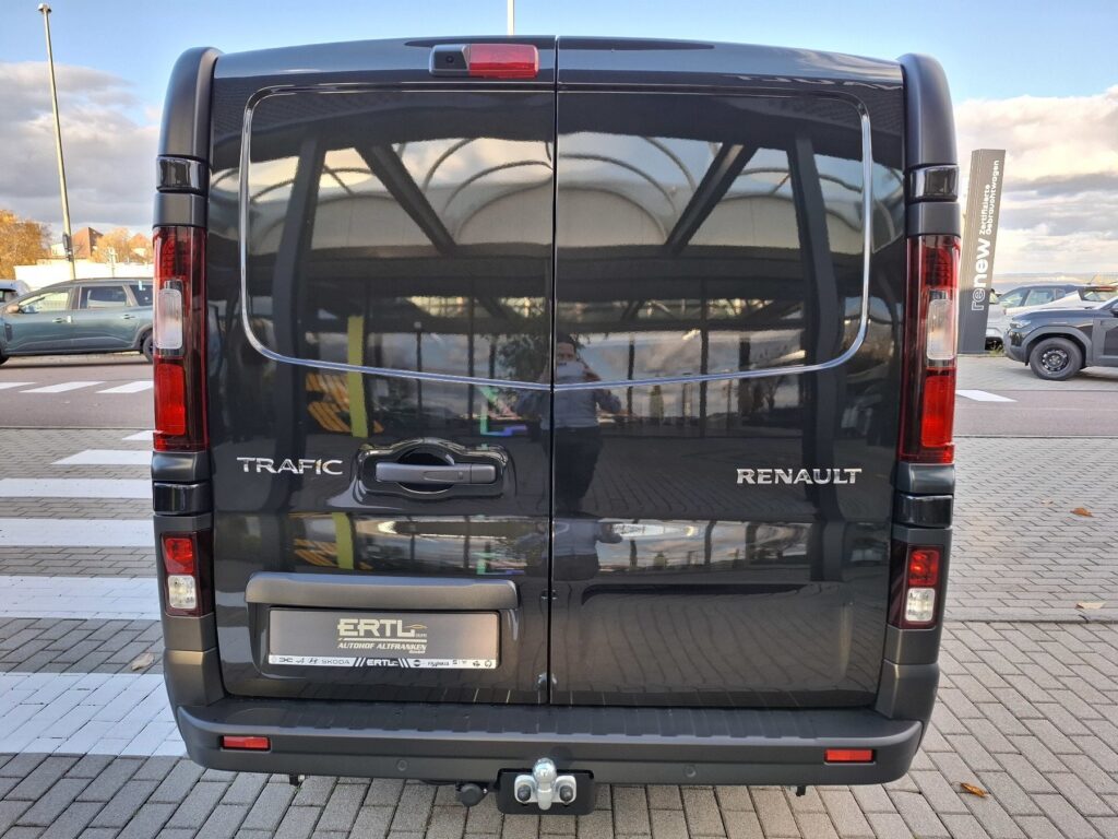 Renault Trafic Exposé-Bild 8