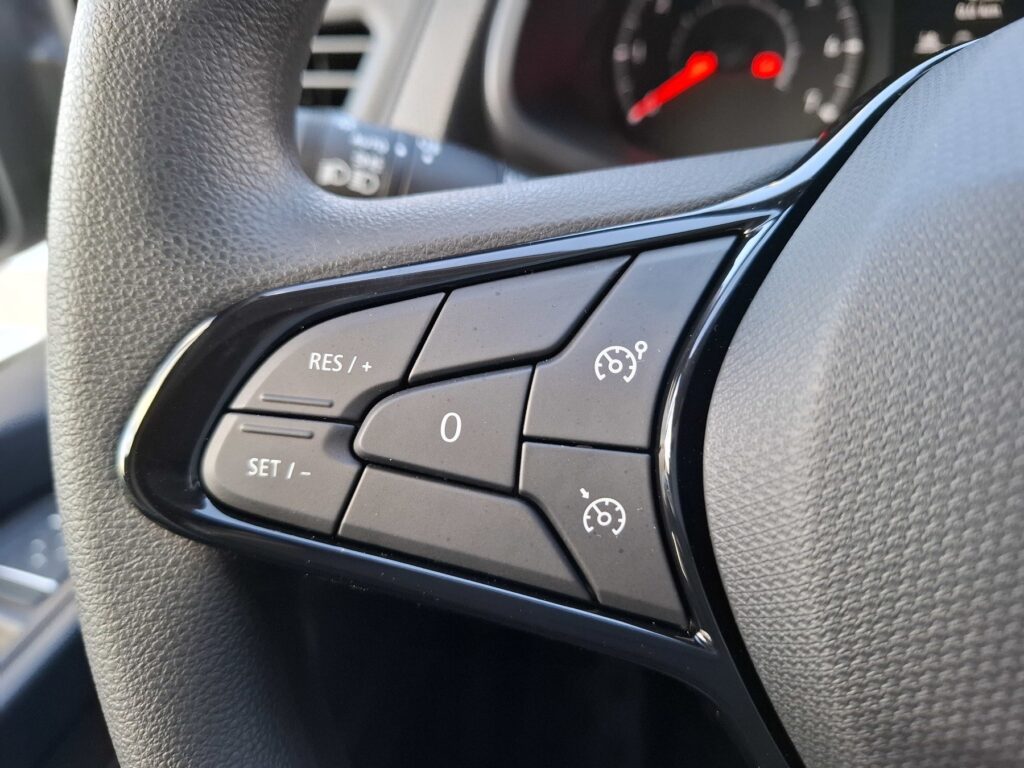 Renault Trafic Exposé-Bild 21