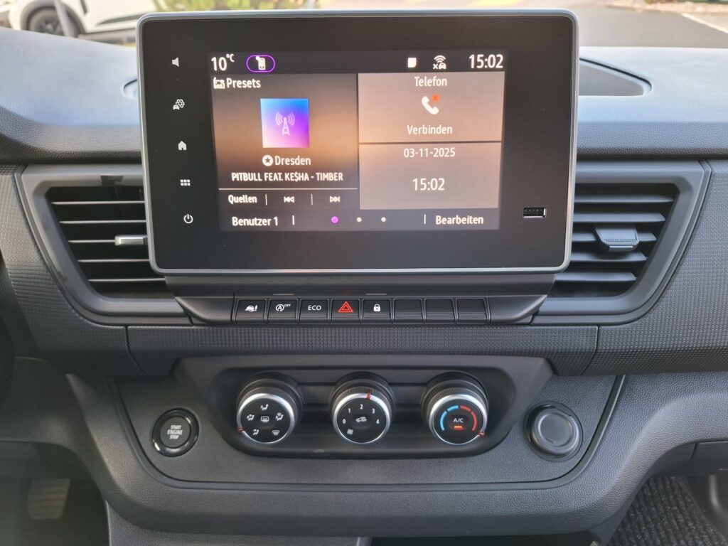 Renault Trafic Exposé-Bild 24