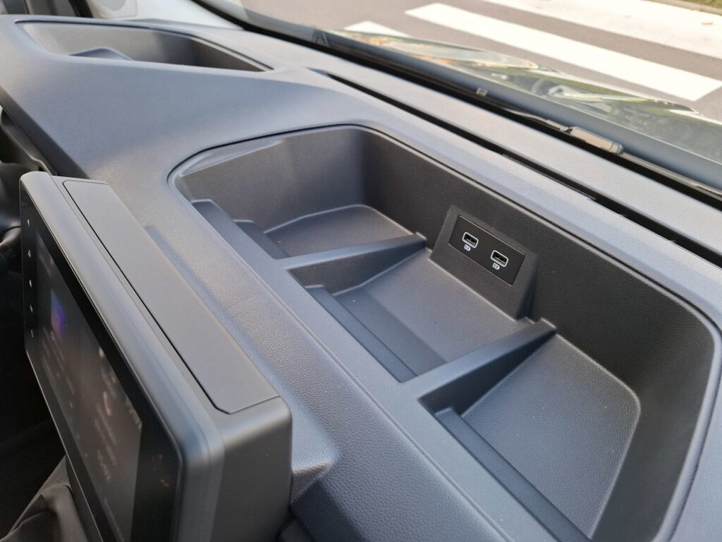 Renault Trafic Exposé-Bild 26