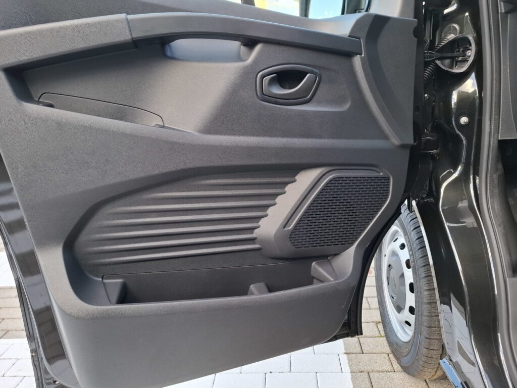 Renault Trafic Exposé-Bild 30