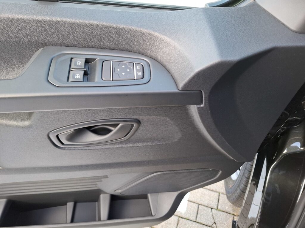 Renault Trafic Exposé-Bild 31