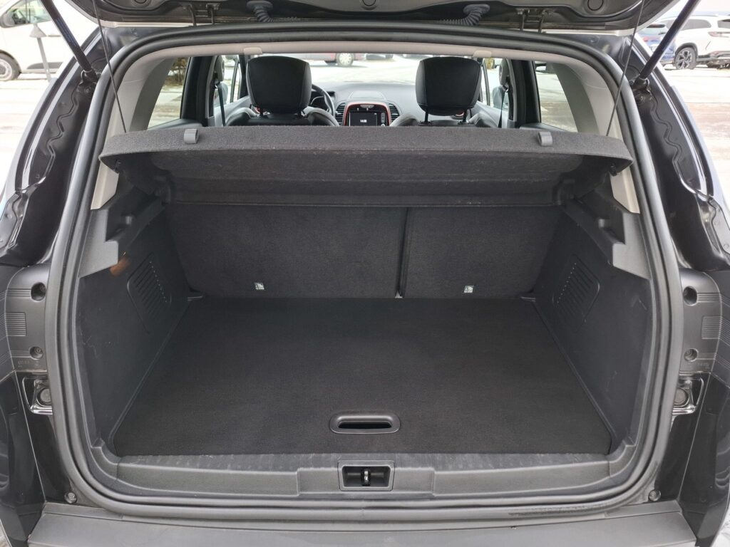 Renault Captur Exposé-Bild 10