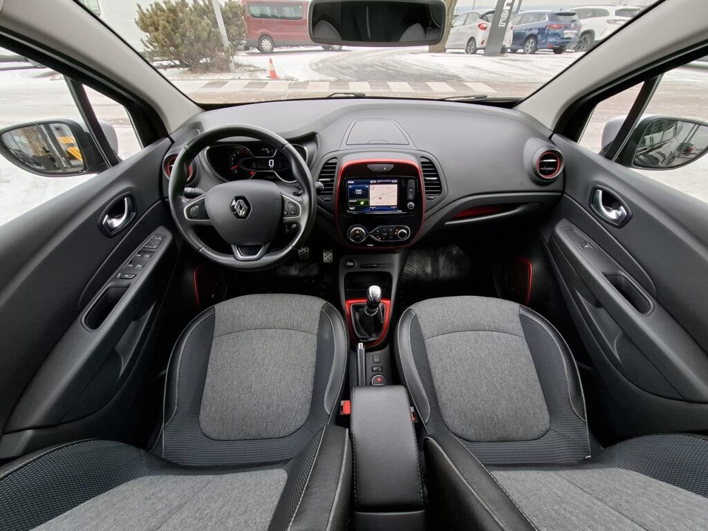 Renault Captur Exposé-Bild 18