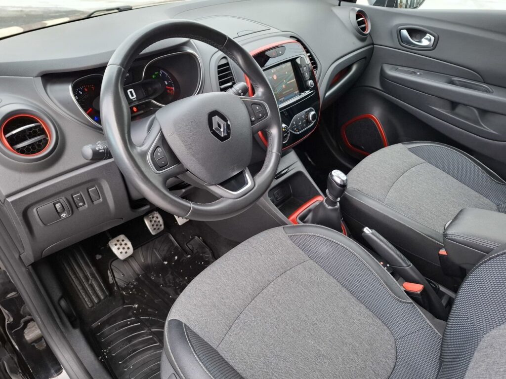 Renault Captur Exposé-Bild 19