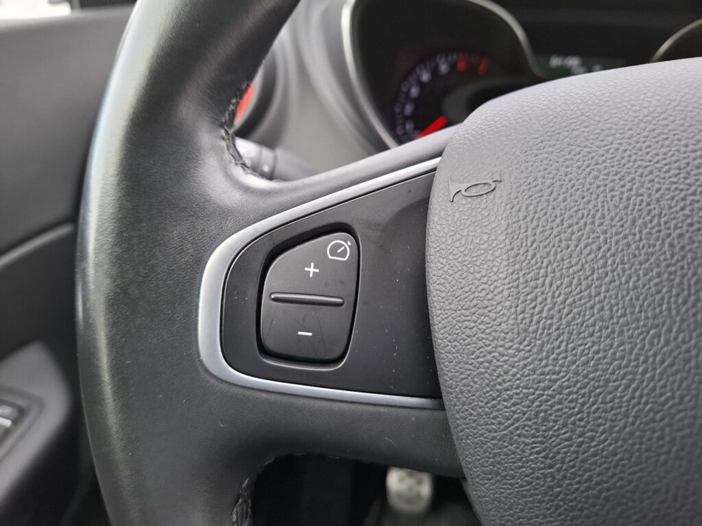 Renault Captur Exposé-Bild 21