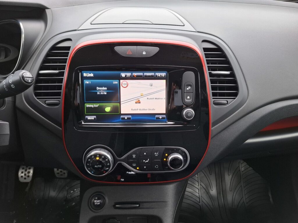 Renault Captur Exposé-Bild 24