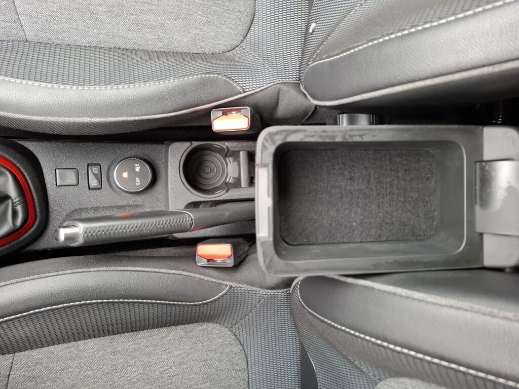 Renault Captur Exposé-Bild 25