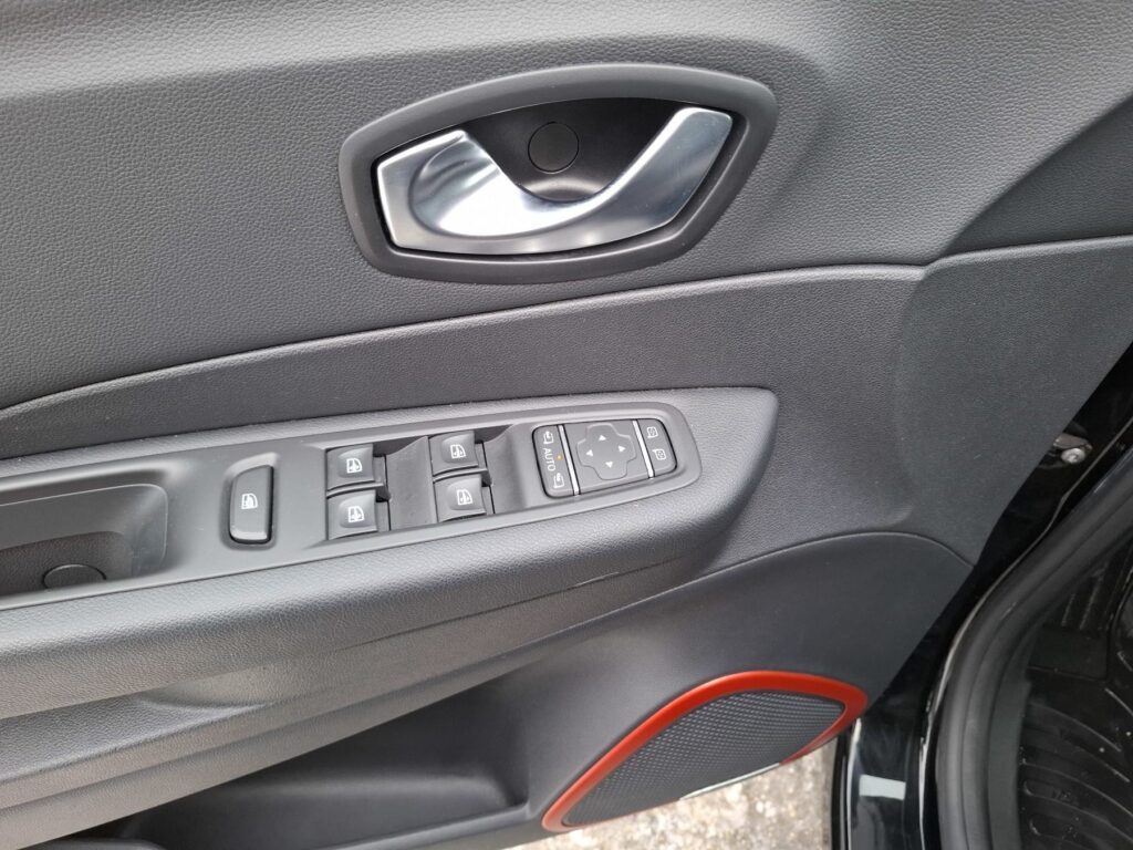 Renault Captur Exposé-Bild 32