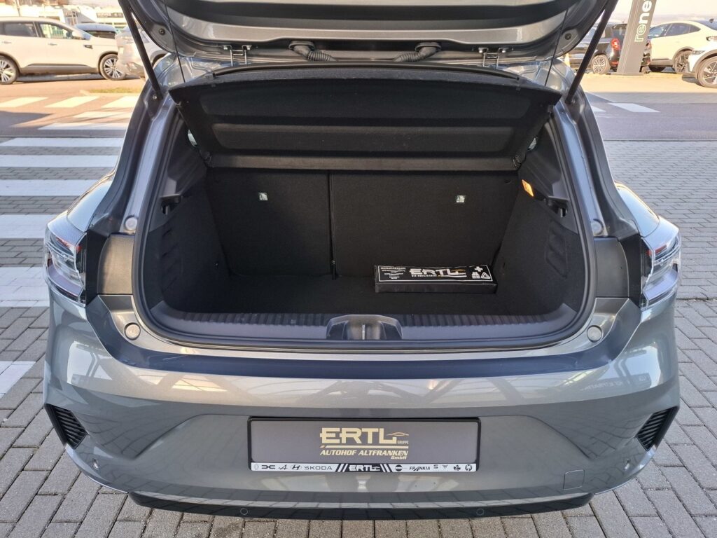 Renault Clio Exposé-Bild 9