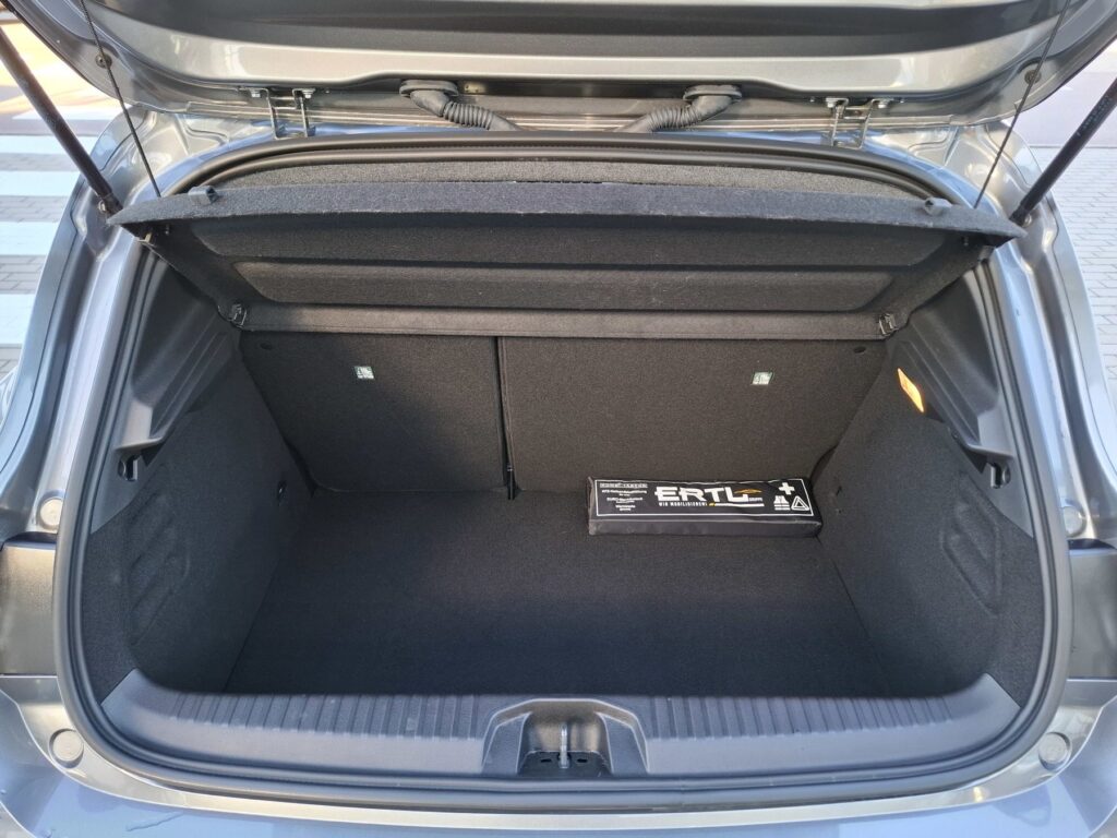 Renault Clio Exposé-Bild 10