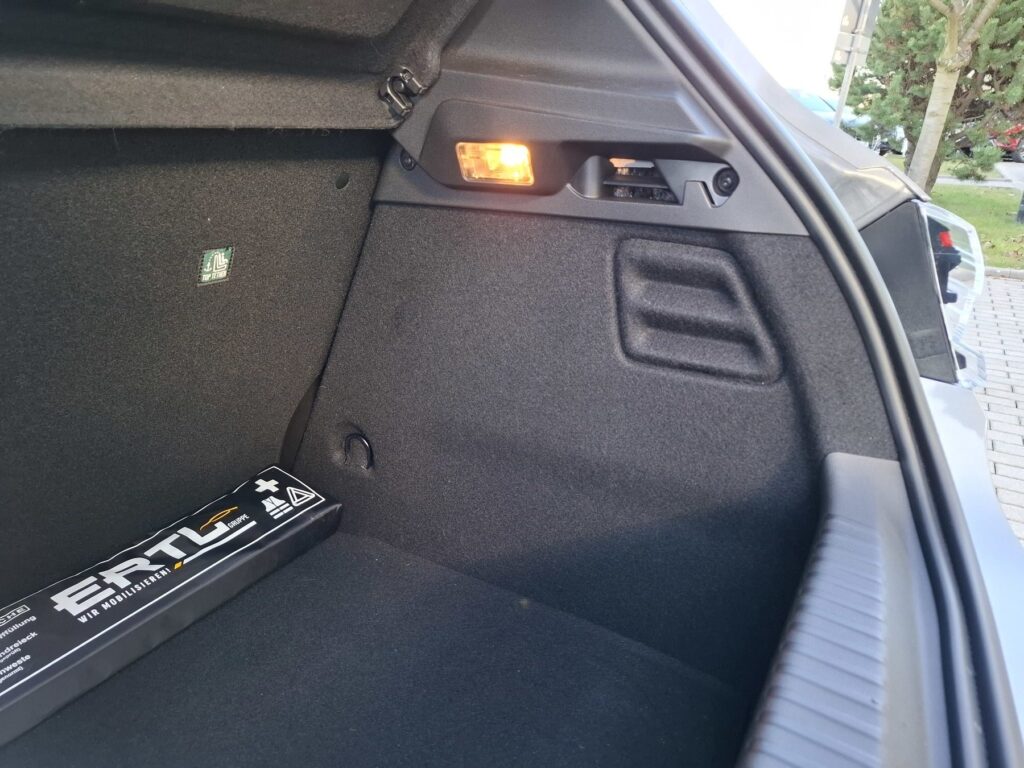 Renault Clio Exposé-Bild 12