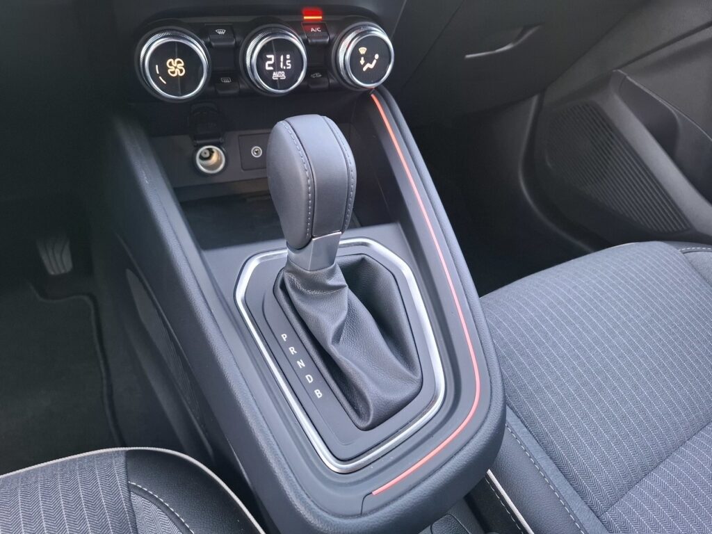 Renault Clio Exposé-Bild 26