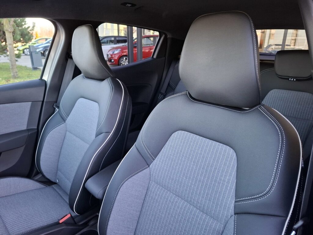 Renault Clio Exposé-Bild 30