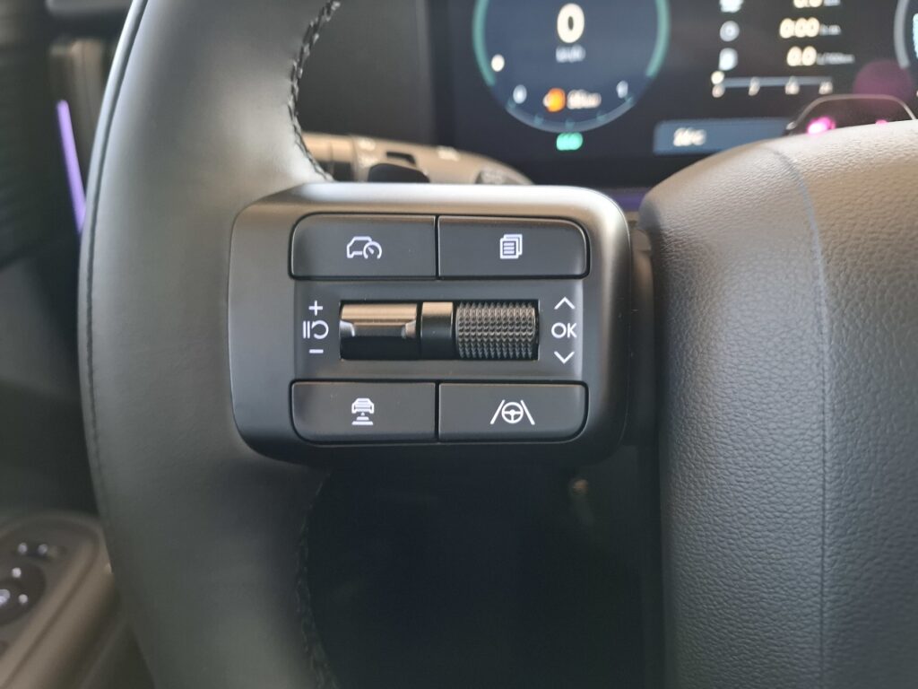 HYUNDAI SANTA FE Exposé-Bild 23