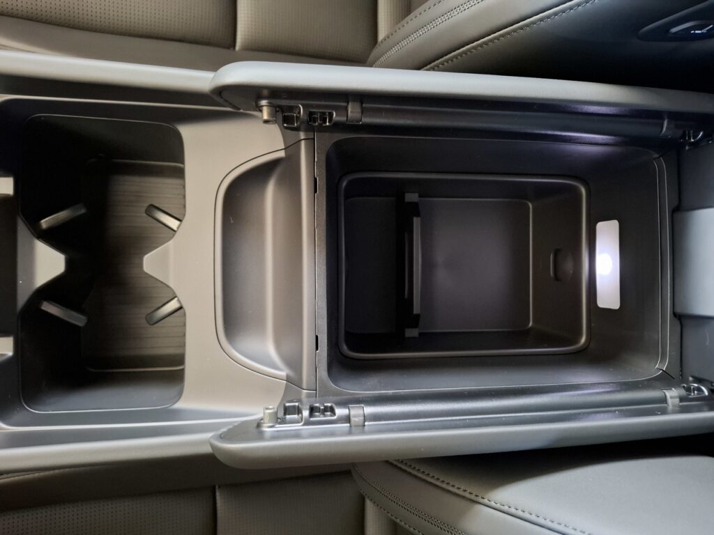 HYUNDAI SANTA FE Exposé-Bild 33