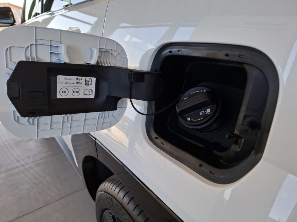 HYUNDAI SANTA FE Exposé-Bild 43