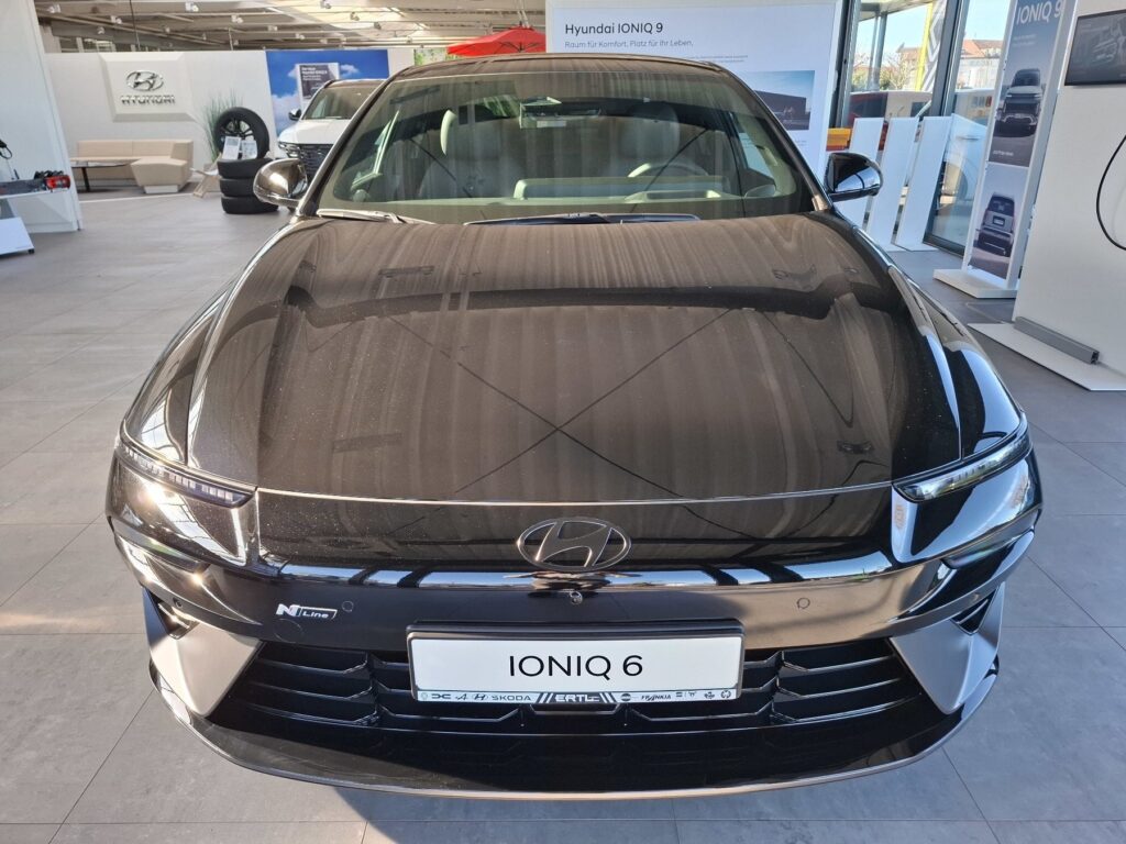 HYUNDAI IONIQ 6 Exposé-Bild 2