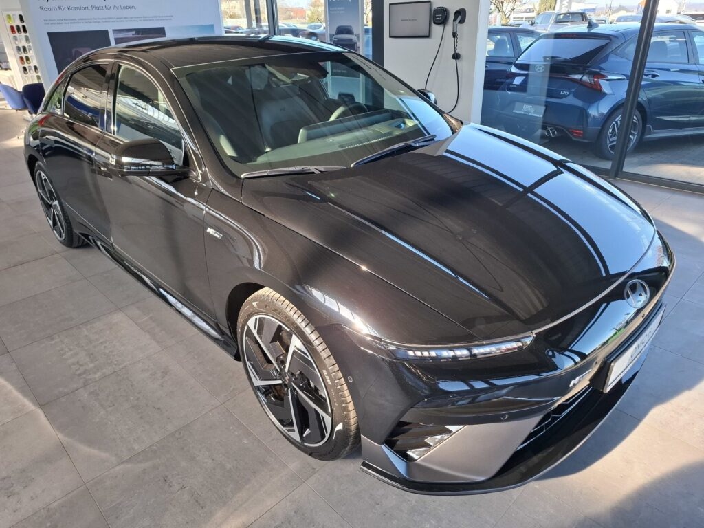 HYUNDAI IONIQ 6 Exposé-Bild 3