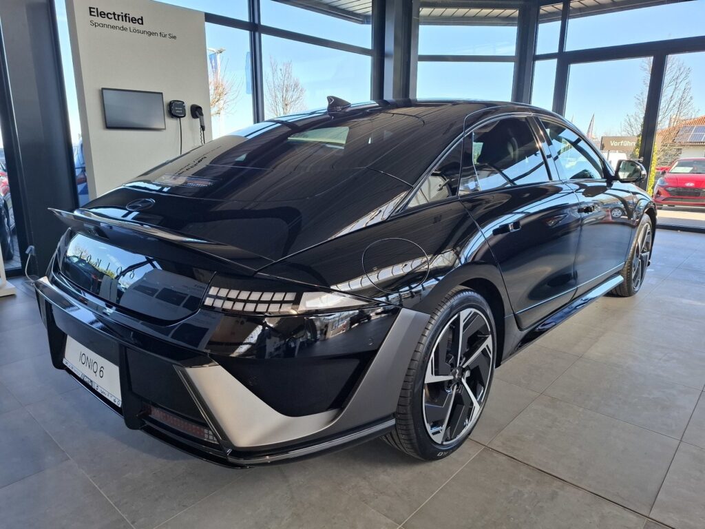 HYUNDAI IONIQ 6 Exposé-Bild 5