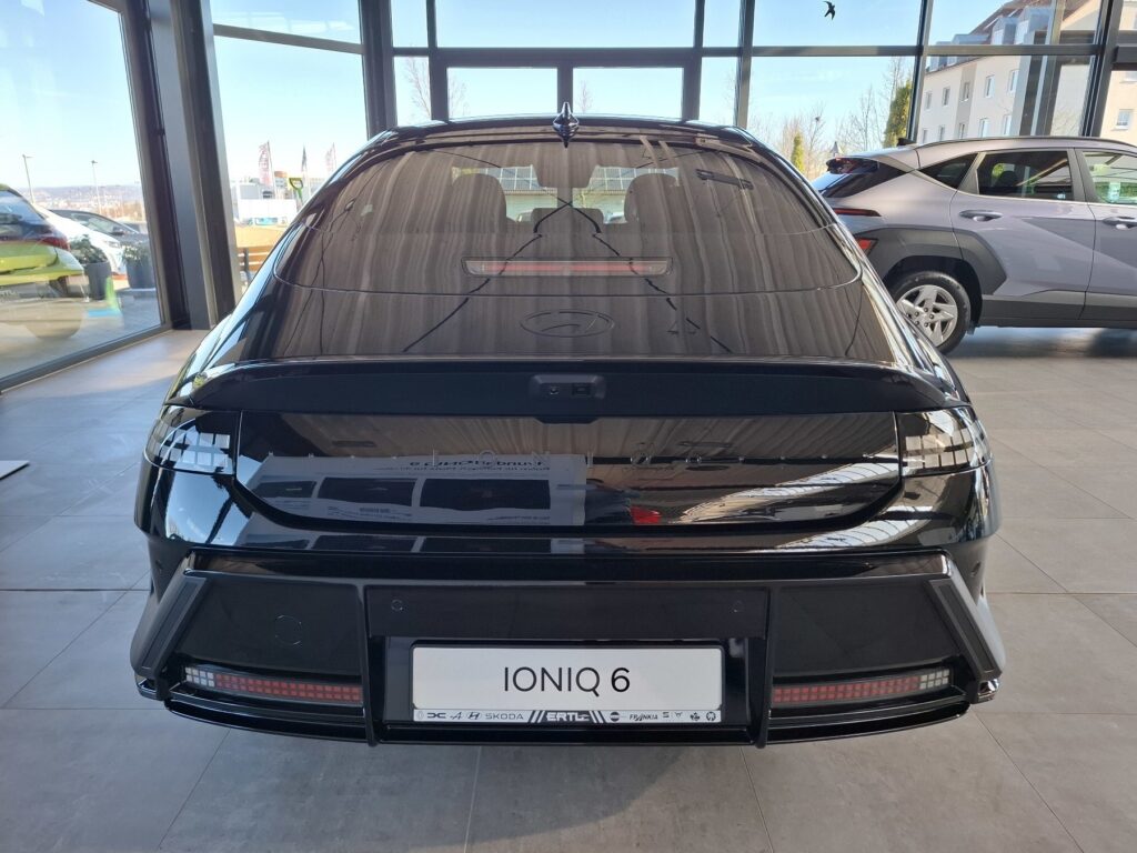 HYUNDAI IONIQ 6 Exposé-Bild 7