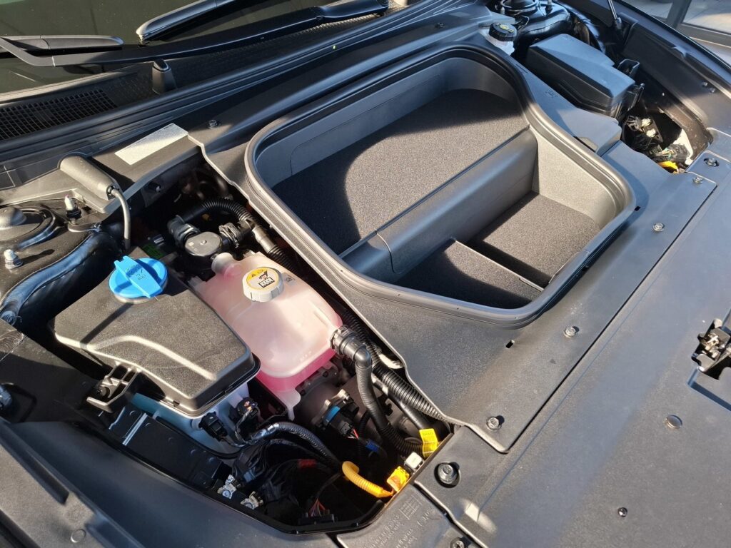 HYUNDAI IONIQ 6 Exposé-Bild 41