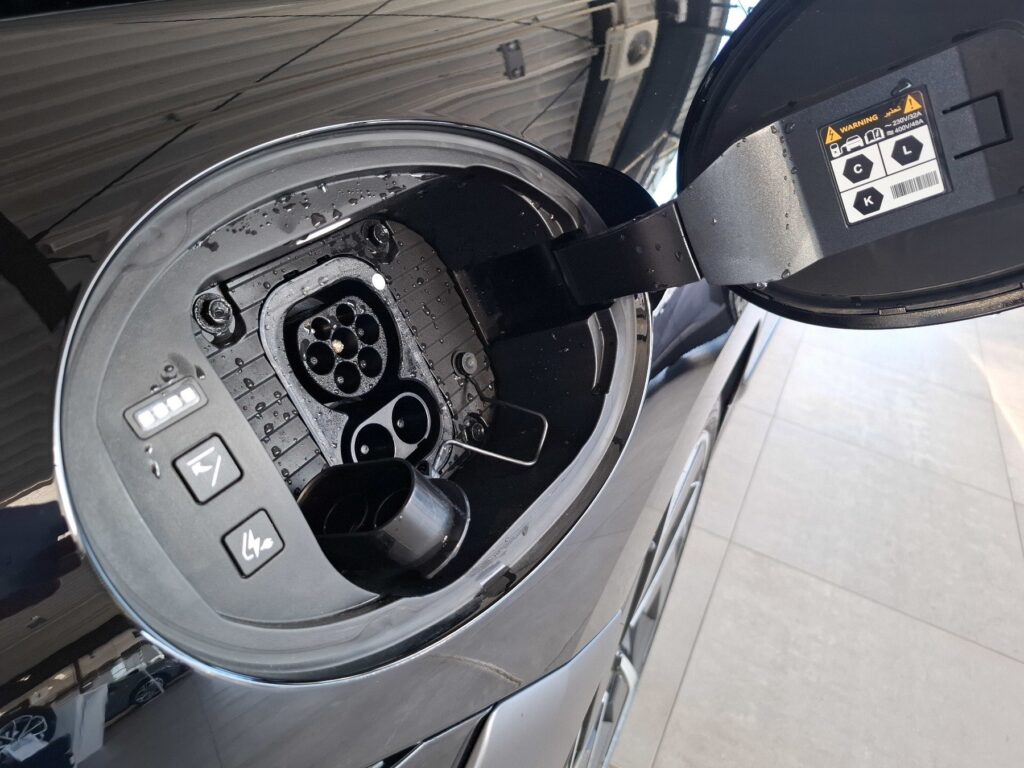 HYUNDAI IONIQ 6 Exposé-Bild 42