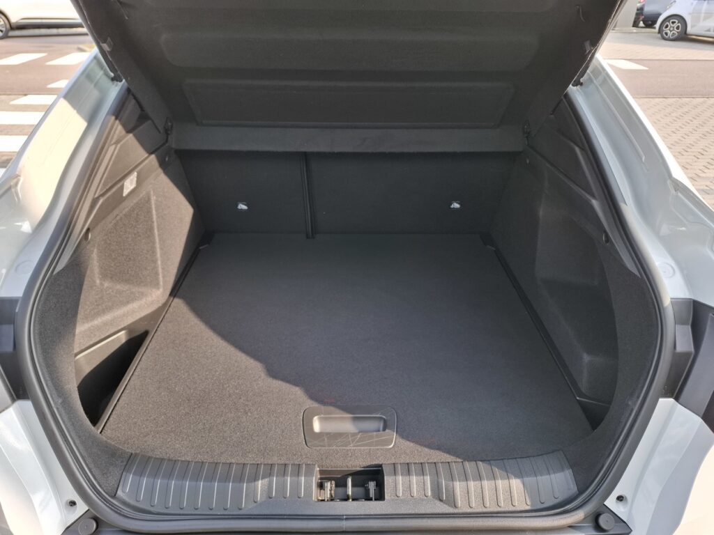 Renault Arkana Exposé-Bild 10