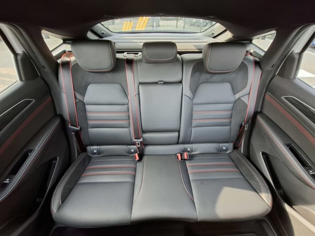 Renault Arkana Exposé-Bild 17