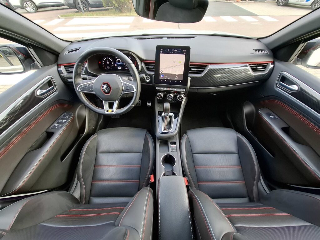 Renault Arkana Exposé-Bild 18