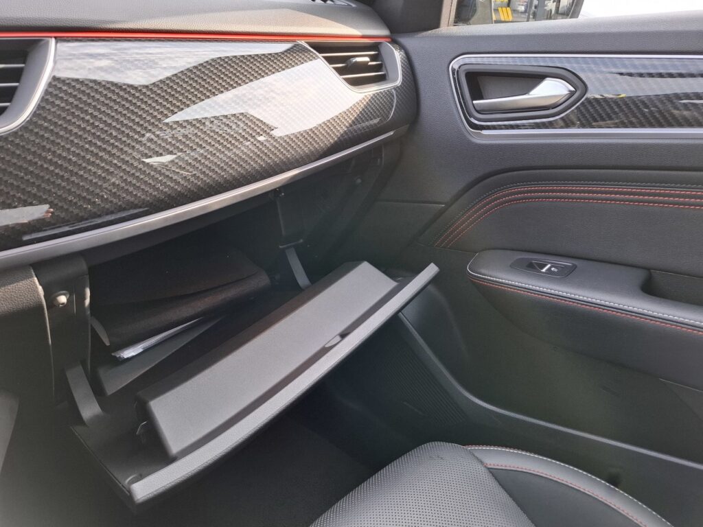 Renault Arkana Exposé-Bild 30