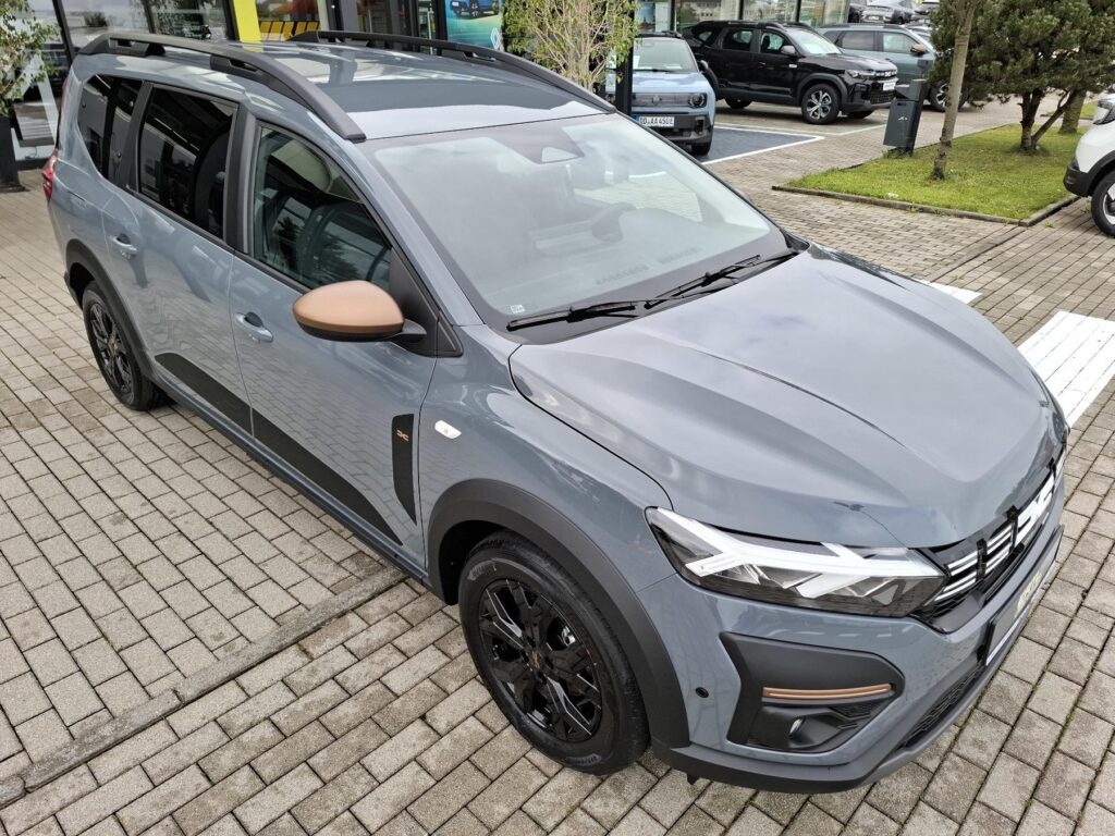 Dacia Jogger Exposé-Bild 4