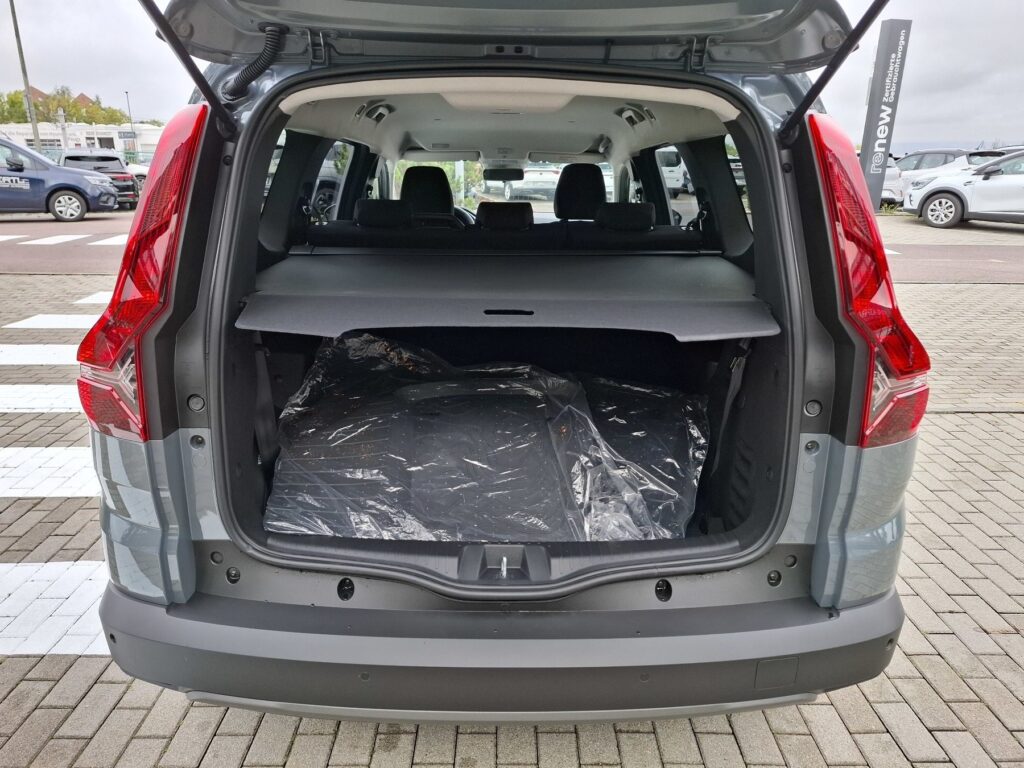 Dacia Jogger Exposé-Bild 9