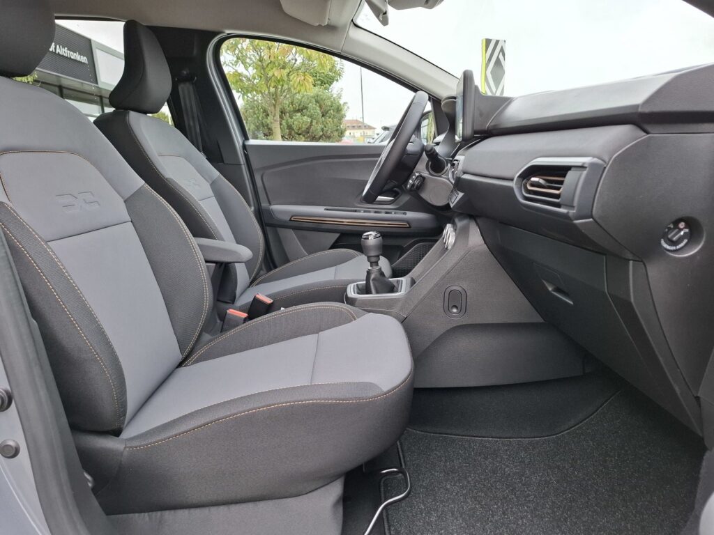 Dacia Jogger Exposé-Bild 12