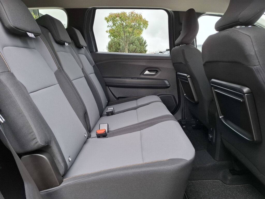 Dacia Jogger Exposé-Bild 13