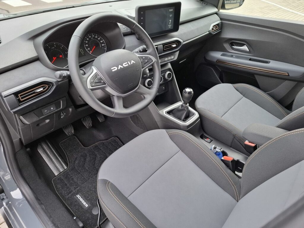 Dacia Jogger Exposé-Bild 18