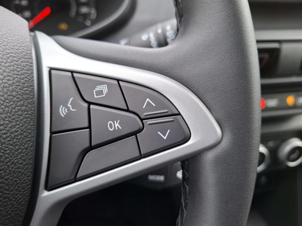 Dacia Jogger Exposé-Bild 21