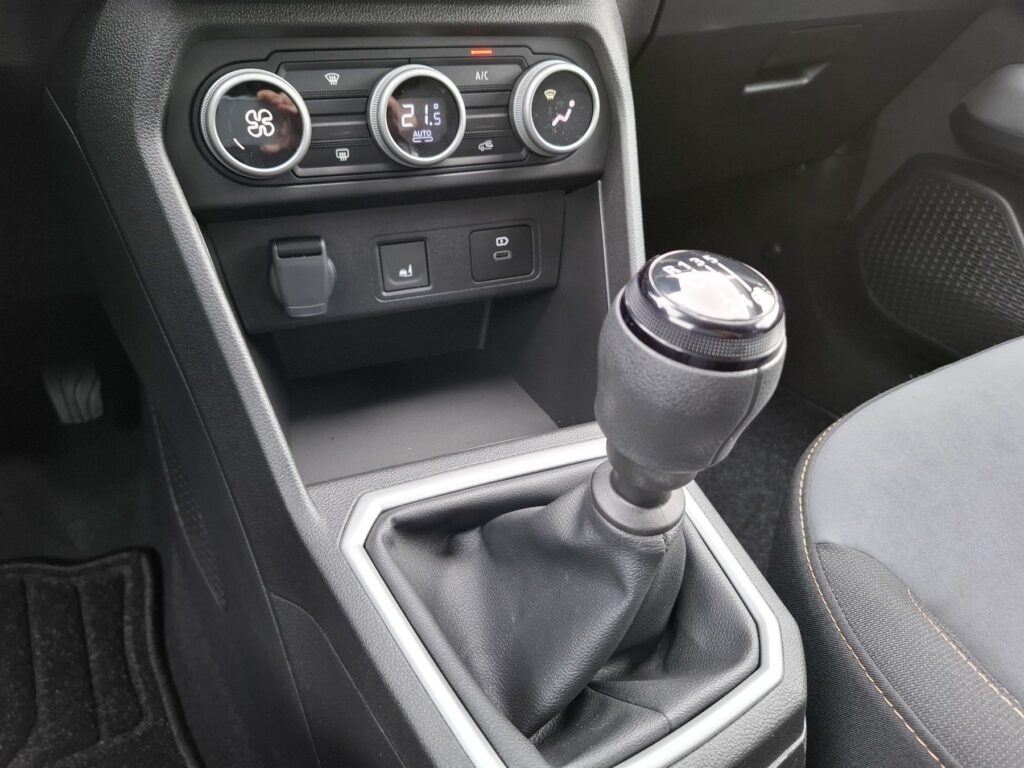 Dacia Jogger Exposé-Bild 27