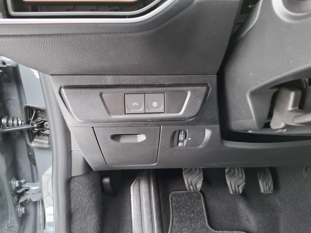 Dacia Jogger Exposé-Bild 35