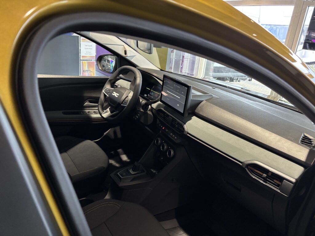 Dacia Sandero Exposé-Bild 5