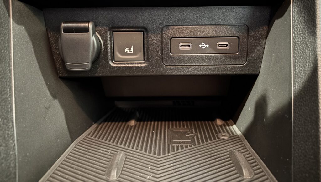 Dacia Sandero Exposé-Bild 13