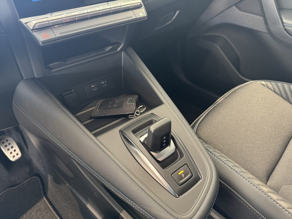 Renault Symbioz Exposé-Bild 16