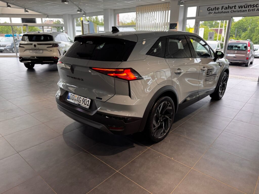 Renault Symbioz Exposé-Bild 5