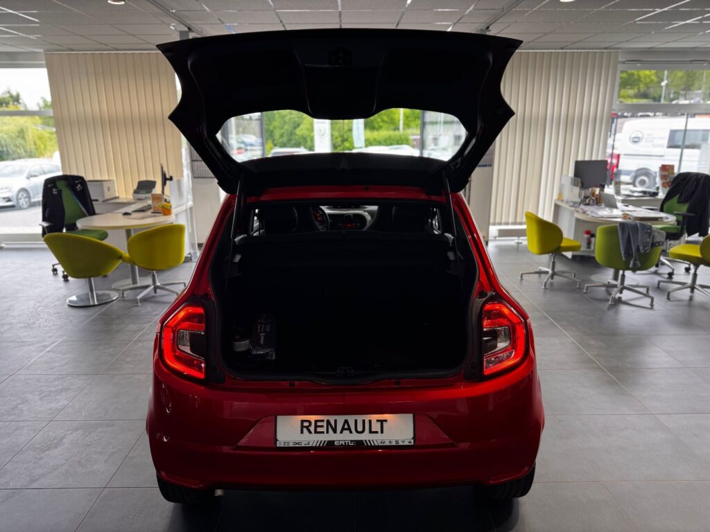 Renault Twingo Exposé-Bild 8