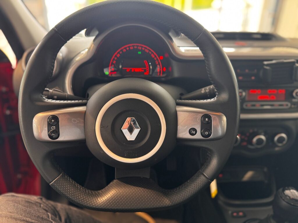 Renault Twingo Exposé-Bild 13