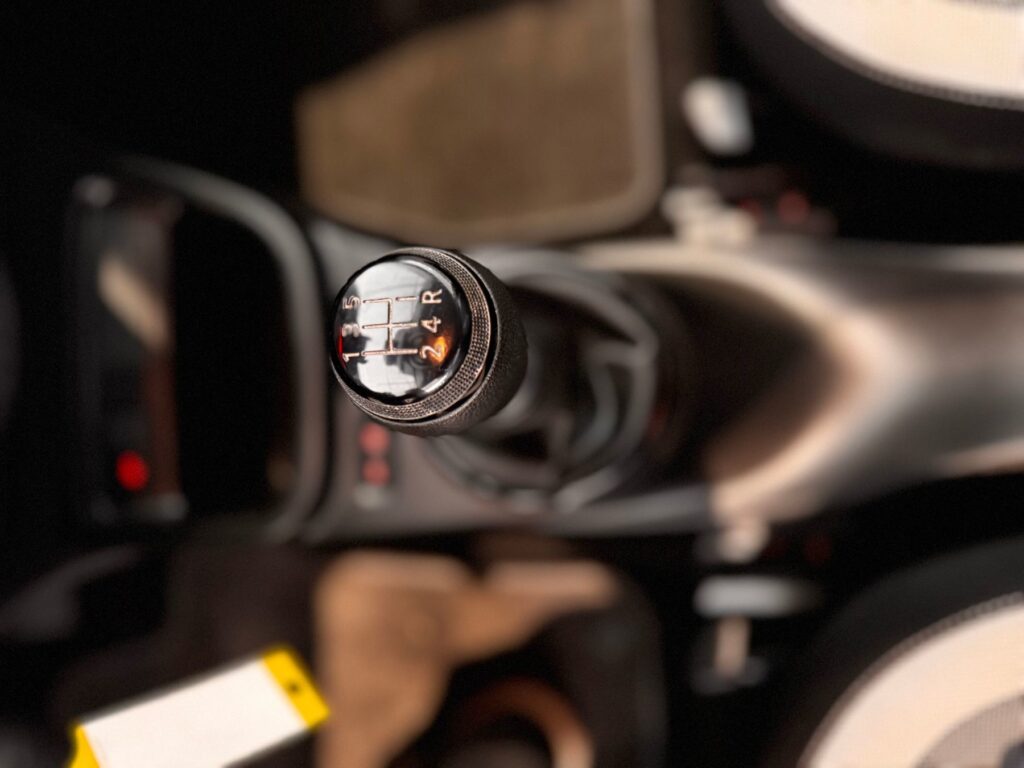 Renault Twingo Exposé-Bild 17
