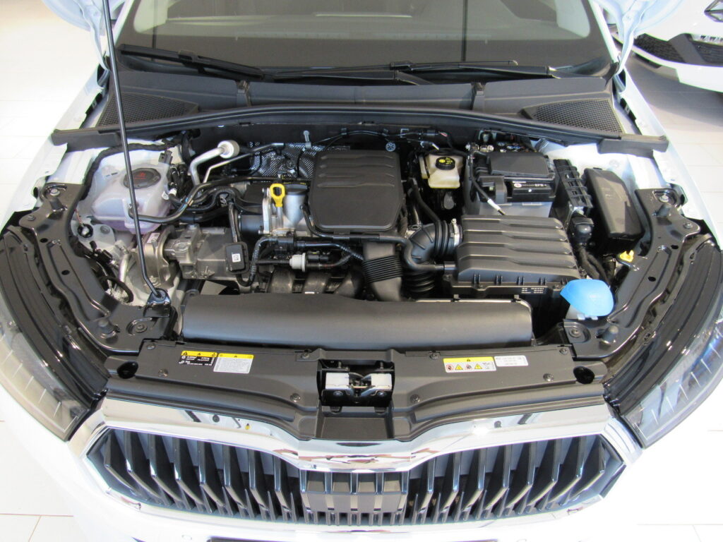 SKODA Fabia Exposé-Bild 3